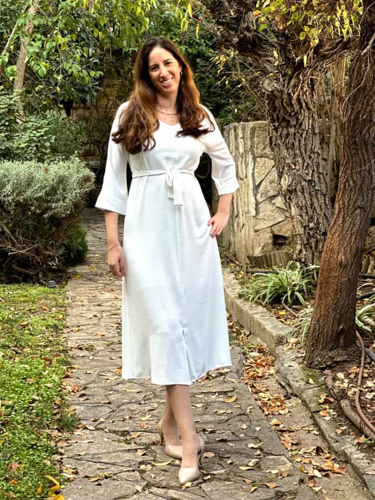 שמלת הלל לבנה